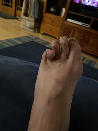 OnlyFans account  happytoe82 header 2