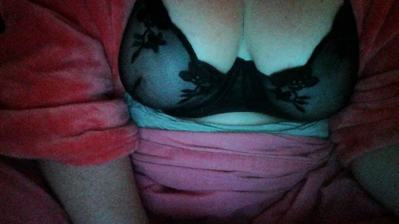 OnlyFans cuenta blueeyedbxoxx header 2