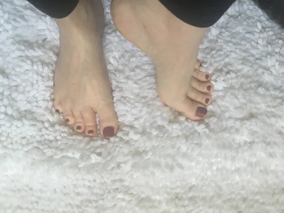 OnlyFans cuenta missbarefeet header 2