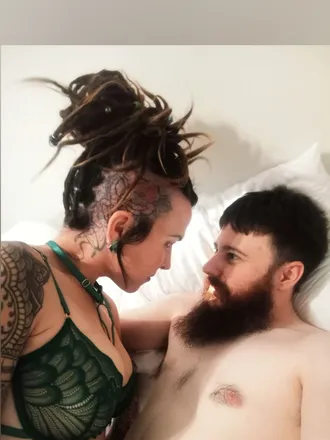 OnlyFans cuenta charmingcobras header 2