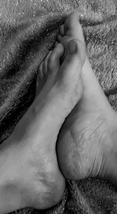 OnlyFans account  artfulfeet avatar 1