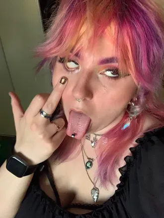 OnlyFans cuenta stonedsuccubusty avatar 1