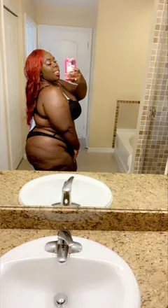 OnlyFans cuenta chocolatethickemss92 header 2