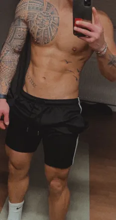 OnlyFans cuenta tattooedgymboy header 2
