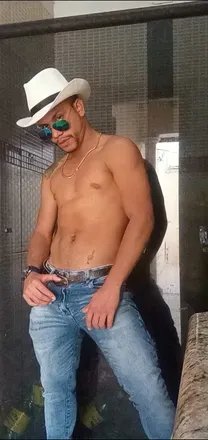 OnlyFans cuenta maxinho1111 header 1