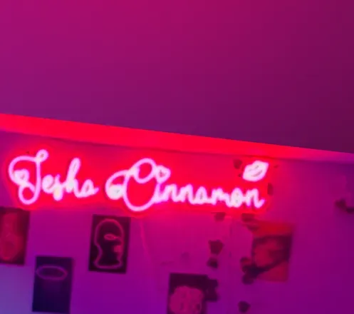 OnlyFans cuenta cinnamon_girl_8 header 2