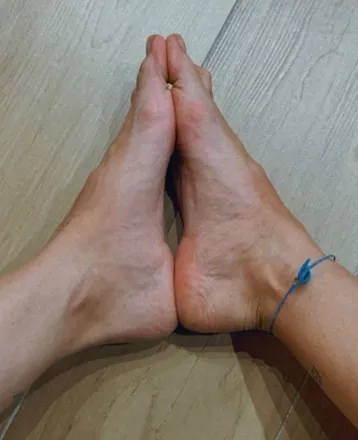 OnlyFans account  feeteri header 2