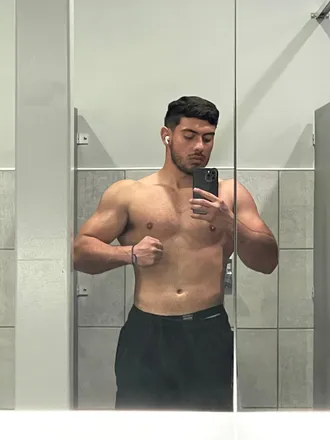 OnlyFans cuenta ad_mellow header 2