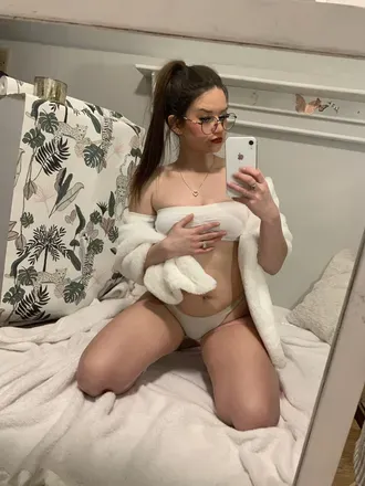 OnlyFans of goddesscleoleo