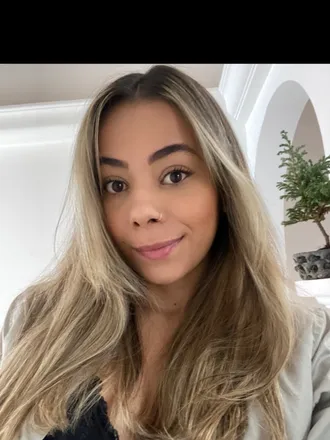 OnlyFans cuenta bellabrunette1 header 2