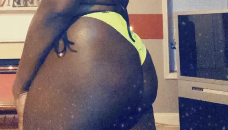 OnlyFans cuenta stonie_lovee header 2