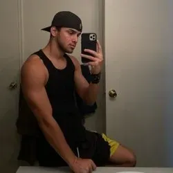 OnlyFans account  papi_dylanh avatar 1