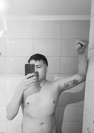OnlyFans cuenta victorj281289 header 2