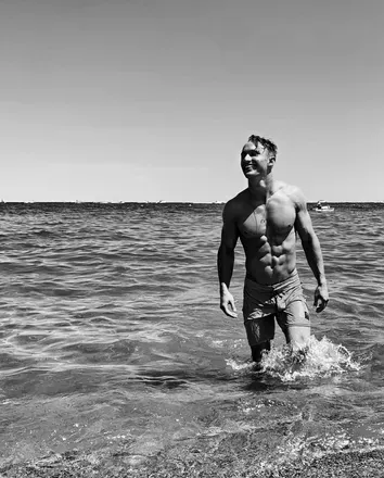 OnlyFans cuenta zbrady44 header 2