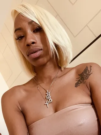 OnlyFans cuenta littlebyrdy header 2