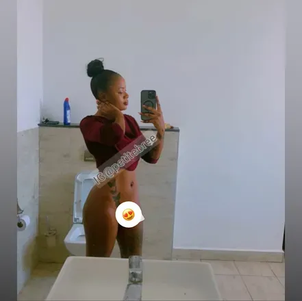 OnlyFans cuenta petitebrii avatar 1