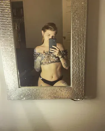 OnlyFans of villain3ra