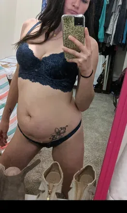 OnlyFans account  peachyvixxxennn avatar 1