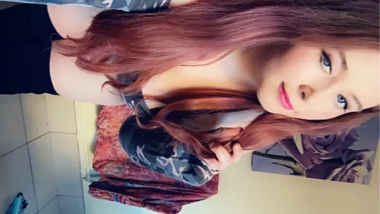 OnlyFans cuenta alicemccall header 2