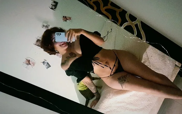 OnlyFans account  scarlettnoirt header 2