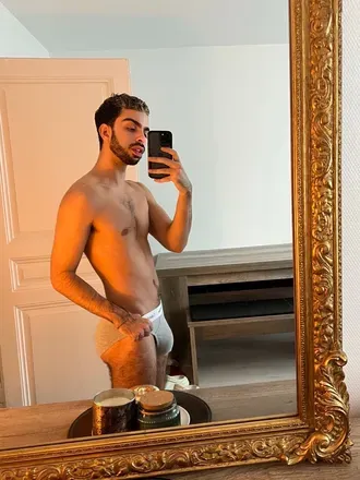 OnlyFans account  hellomxss avatar 1