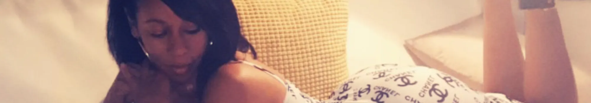 OnlyFans cuenta goldiebee header 2