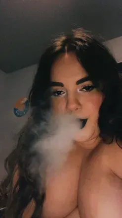 OnlyFans cuenta yourcurvyshygirl avatar 1
