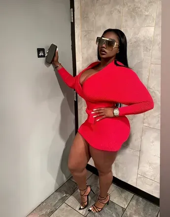 OnlyFans cuenta elektrathemaskdemon avatar 1