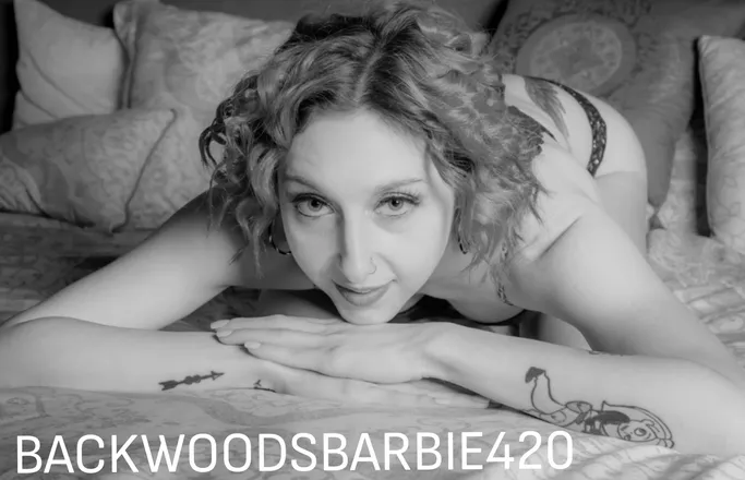 OnlyFans cuenta backwoodsbarbie420 header 2