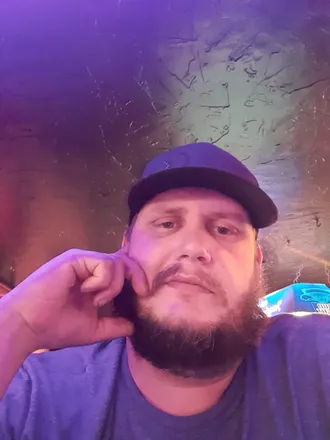 OnlyFans cuenta fluffybeardedman header 2