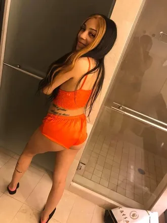 OnlyFans cuenta eveelynn01 header 2