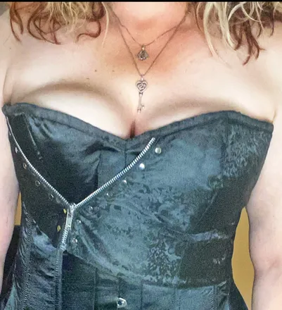 OnlyFans cuenta beautifullybroken76 header 2