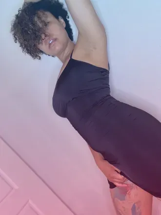 OnlyFans cuenta adaliasperfume header 2