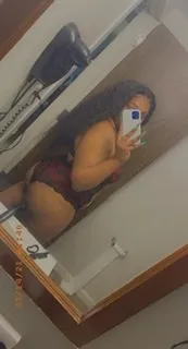 OnlyFans cuenta brownbeauty32 header 2