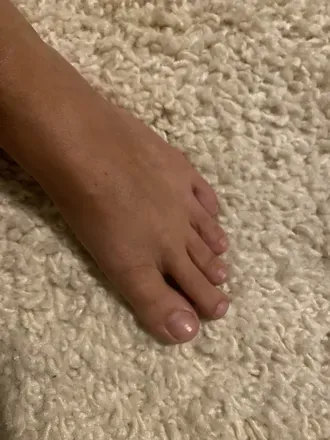 OnlyFans cuenta feetfeetrepeat header 2