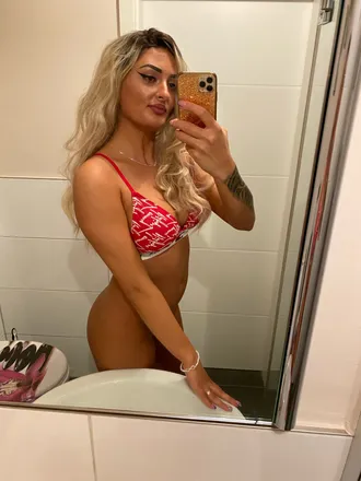 OnlyFans cuenta thefifikyra header 2