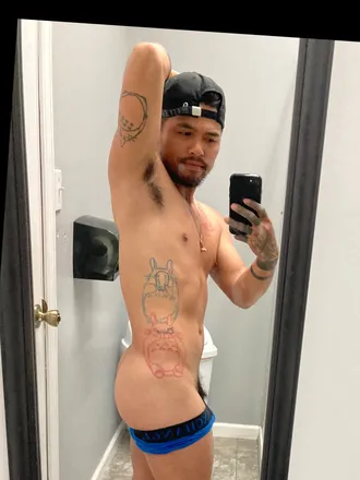 OnlyFans account  bubblebuttlaosboy header 2