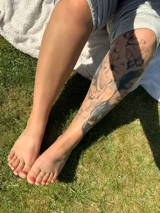 OnlyFans cuenta sofie_feets header 2