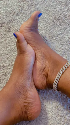 OnlyFans cuenta toecuteness header 2