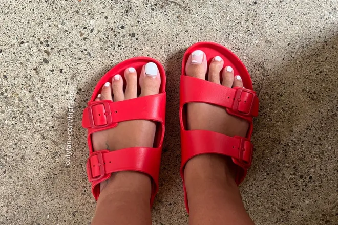 OnlyFans cuenta bigflexfeet header 2