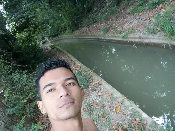 OnlyFans cuenta chrishot1520 header 2