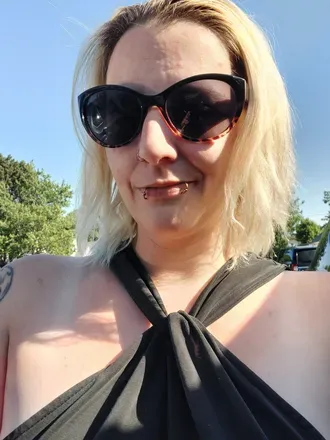 OnlyFans cuenta zoraqueen avatar 1