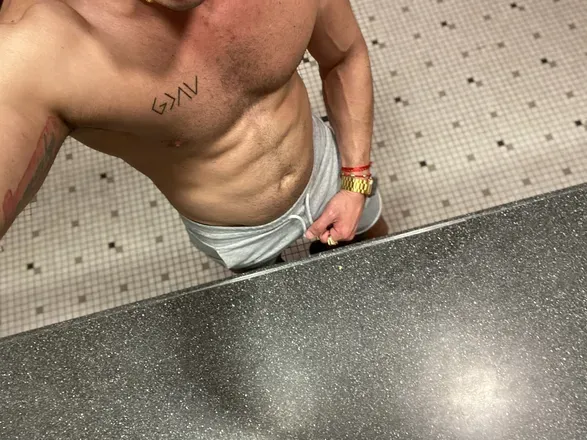 OnlyFans cuenta cubanboy2021 avatar 1