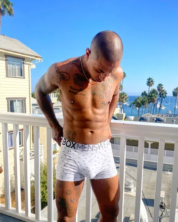 OnlyFans cuenta theexoticblurose header 2