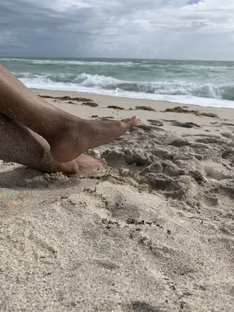 OnlyFans cuenta thosecutefeet header 2