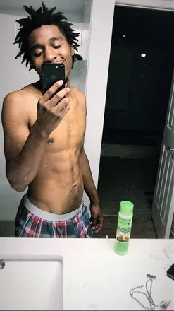 OnlyFans account  royfrom27 avatar 1