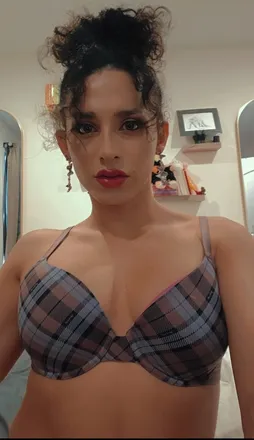 OnlyFans account  carly2000 header 2
