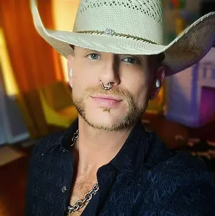 OnlyFans account  eyolfwoolf avatar 1