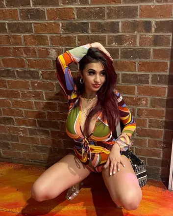 OnlyFans cuenta kamillaluv44 header 2
