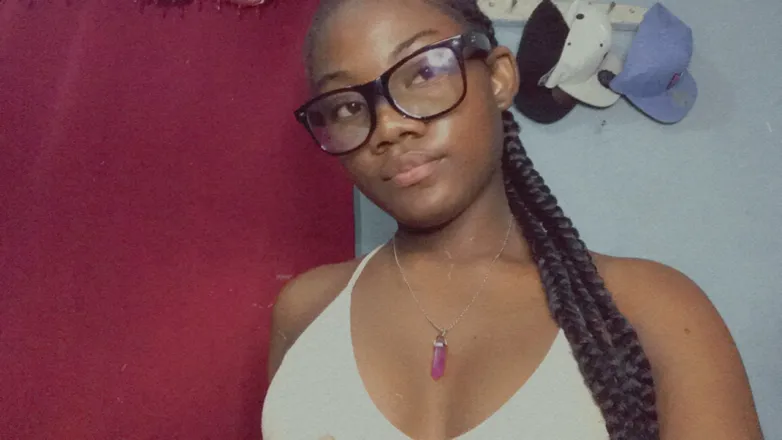 OnlyFans cuenta iliany18 header 2